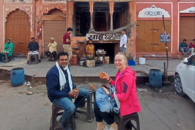 Pink City Jaipur Culture Tour with Shopping & Food - The Food Experience: A Delicious Introduction to Jaipur