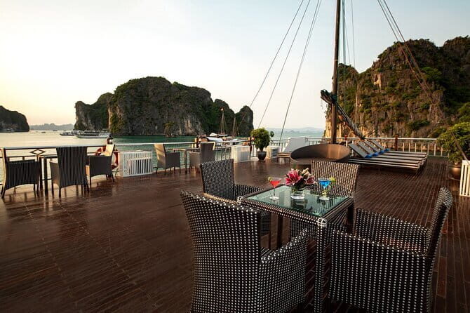 Private cruise 3 Days 2 Nights Tour Experience - Detailed Itinerary Breakdown