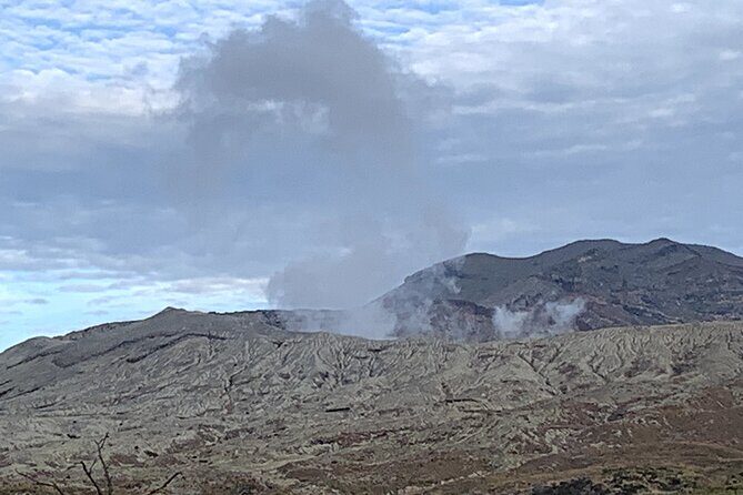 PRIVATE Day MiniBUS Tour to Mt.Aso & Kumamoto Castle from Fukuoka - Kusasenri: Volcanic Scenic Beauty and Light Activities