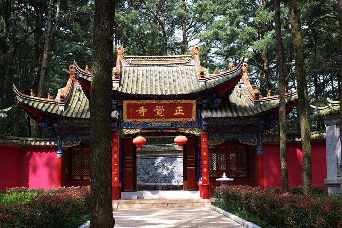 Private Day Tour to Stone Forest, Dianchi Lake and West Hill from Kunming - Who Should Consider This Tour?