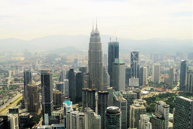 Private Full-Day Tour Sunway Lagoon in Kuala Lumpur - Who is This Tour Best For?