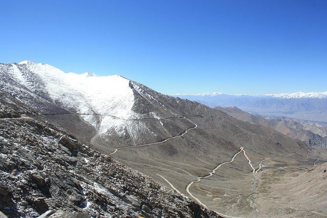 Private Khardung La Day Trip from Leh - A Close Look at the Private Khardung La Day Trip