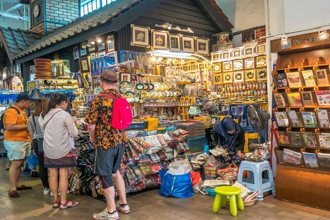 Private Kuala Lumpur Night Market And Food Tour - The Experience: What Travelers Can Expect