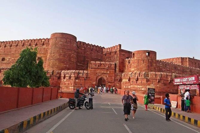 Private One Way Transfer From Agra To Delhi - The Vehicle & Comfort Level