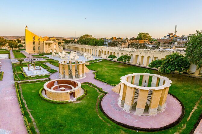 Private One Way Transfer From Pushkar To Jaipur In AC Vehicle - An In-Depth Look at the Pushkar to Jaipur Transfer Experience