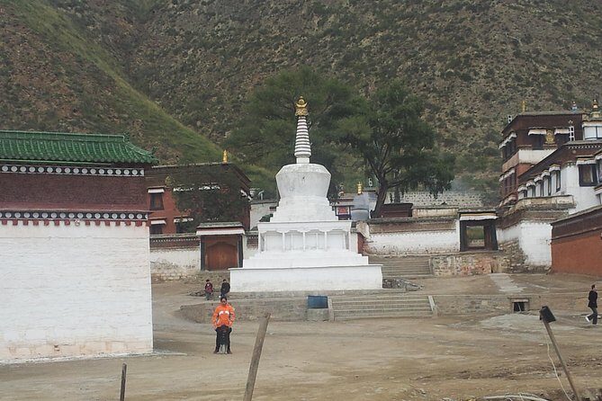 Private Overnight Tour from Xian to Labrang by Round-way Bullet Train - An In-Depth Look at the Tour Experience