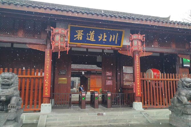 Private Overnight Tour to Langzhong Old Town from Chengdu - Day 1: Arriving in Langzhong - A Walk Through Time