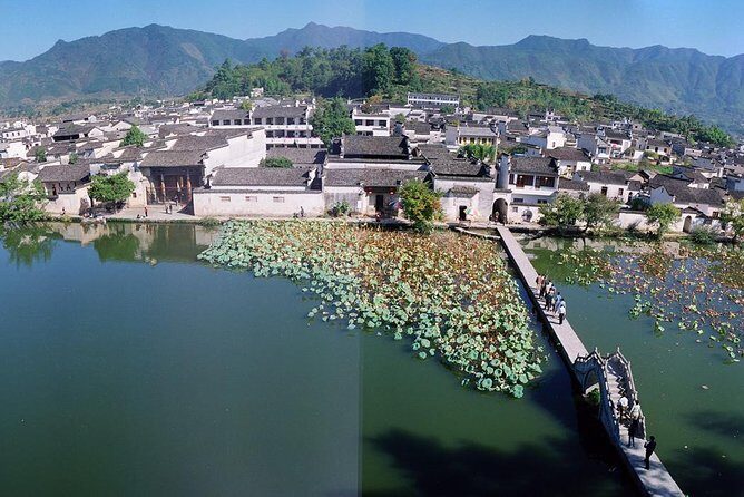 Private tour to Hongcun village and Tunxi old town with Lunch from Huangshan - Exploring Tunxi Old Street and the Huizhou Culture Museum
