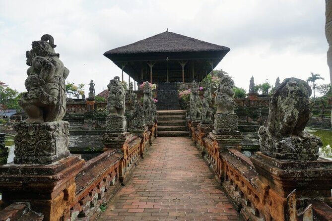 Private Tours East Of Bali Kertagosa And Goa Lawah Temple - Practicalities and What to Expect