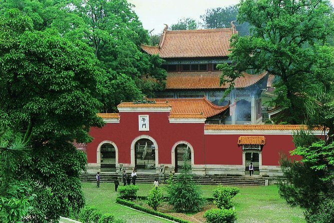 Private Transfer between Beijing and Zhuozhou - The Add-On: Interpreter Service