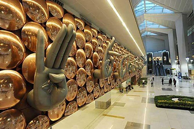 Private Transfer from Hotel to Delhi Airport - The Vehicle Experience