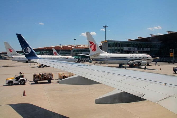 Private Transfer with Guide: Beijing Hotel to Capital International Airport - The Vehicle and Comfort Level