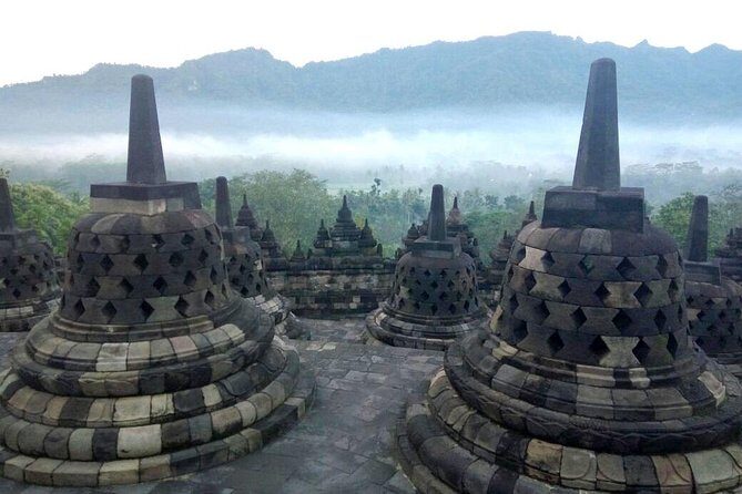 Punthuk Setumbu Sunrise, Borobudur Temple And Merapi Lava Experience - Mount Merapi Lava Tour: Adventure in the Volcano’s Footsteps