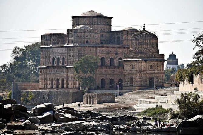 Rafting Adventure On River Betwa From Orchha With Lunch Or Supper-Sharing Basis - An In-Depth Look at the Experience
