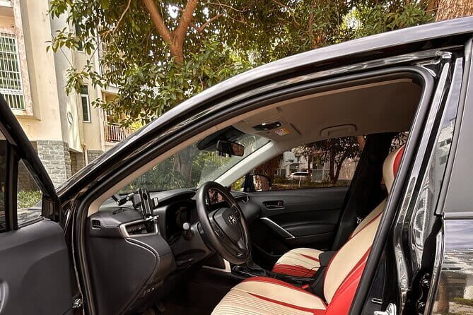 Rent a car to drive in Sanya with a non-Chinese driver license - The Booking and Pickup Experience