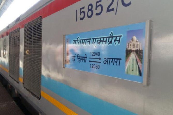 Same Day Round Trip Agra TAJ Tour by GATIMAAN EXPRESS - TRAIN (ALL INCLUSIVE) - Discovering Agra Fort: Mughal Majesty