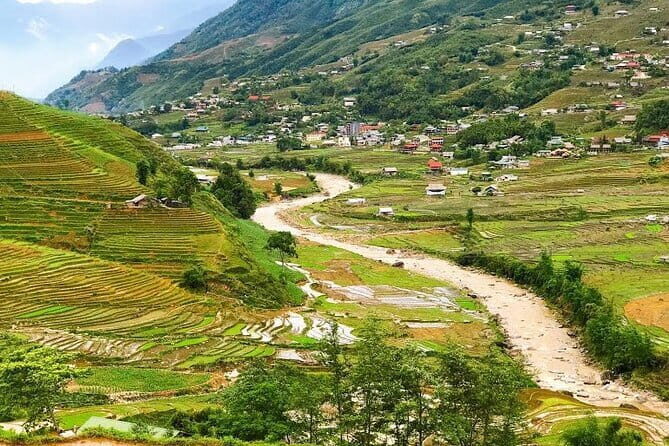 Sapa Experience 2 Days 1 Night From Hanoi By Bus (Local Homestay) - The Experience and What Makes It Special