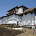 Scenic Train Ride from Kandy & 3 Temples - Highlights Tour - Practicalities: What You Need to Know
