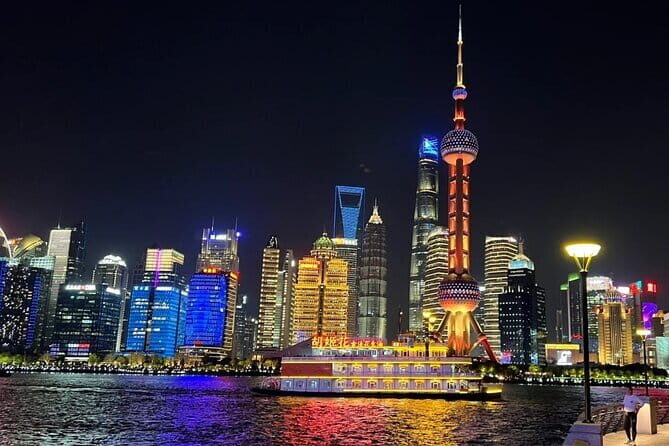 Shanghai Private Car Tour with History, Skylines and Culture - The Scenic Charm of The Bund and Lujiazui