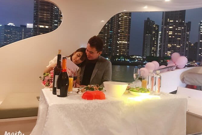 Shanghai Private Yacht Tour - Discovering the Shanghai Private Yacht Tour