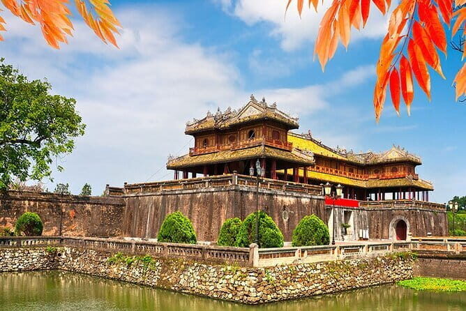 Shared Shuttle Bus between Hue and Da Nang City - What to Expect During Your Trip