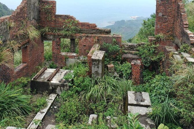 Shifen, Jiufen, Jinguashi & Gold Museum One Day Tour From Taipei - Transportation & Group Experience