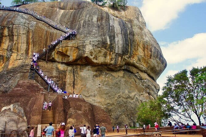 Sigiriya, Dambulla and Habarana Safari , Budget Tour from Colombo - A Deep Dive into the Itinerary