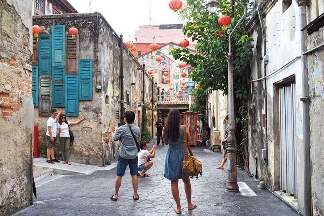 Signature Walking Tours by Dusky Leaf Adventures - The Sum Up