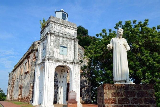 Singapore City Hotels To Kuala Lumpur City Hotels En-route Malacca Heritage Tour - A Closer Look at the Itinerary