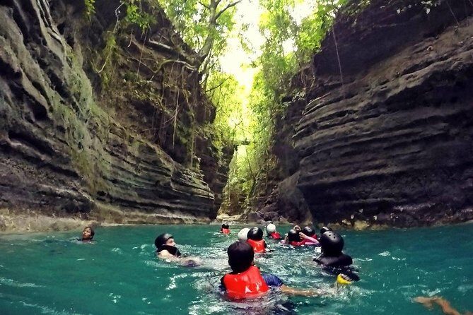 Small Group Badian Canyon Adventure from Cebu - The Benefits of a Small-Group Tour