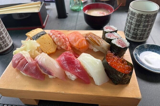 Small Group Food Tour in Tsukiji Market - Authenticity and Experience: What the Reviews Reveal