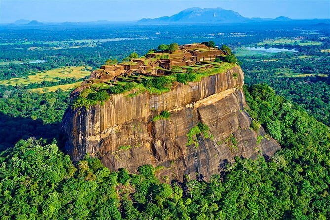 Sri lanka Airport (BIA CMB) to Pasikudha Private Transfer Pickup And Drop - What to Expect from This Transfer Service