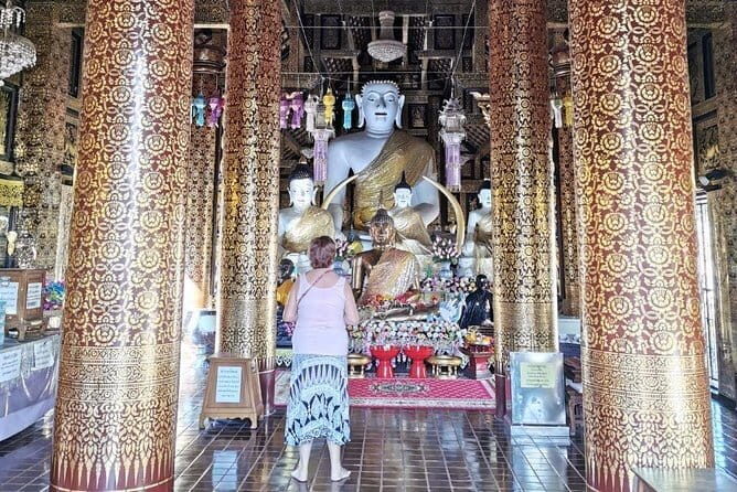 Sunrise blessing walk towards famous temple with fruit and flower donation - The Blessing Walk — A Unique Start to Your Day
