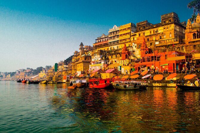 Sunset in Varanasi Tour with a local with free Ganga Aarti and Boat Ride - The Ganga Aarti: A Ritual of Light and Devotion