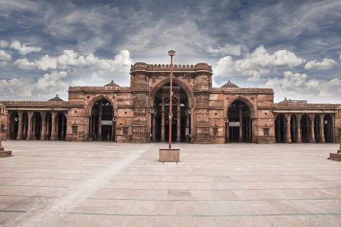 Surat/Vadodara To Ahmedabad, Vibrant Gujarat Tour - FAQs