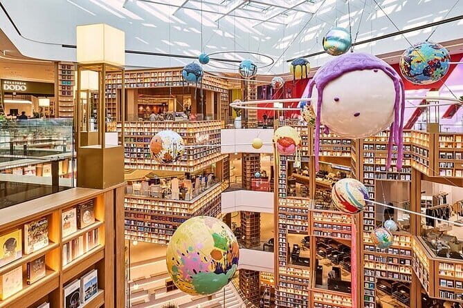 Suwon Hwaseong+Gwangmyeong Cave+Starfield Library from Seoul - Gwangmyeong Cave: A Unique Underground Experience