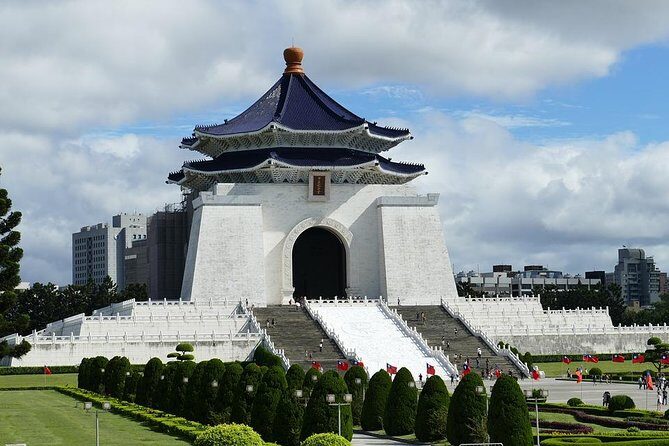 Taipei Like a Local: Customized Private Tour - Exploring the Itinerary: What to Expect