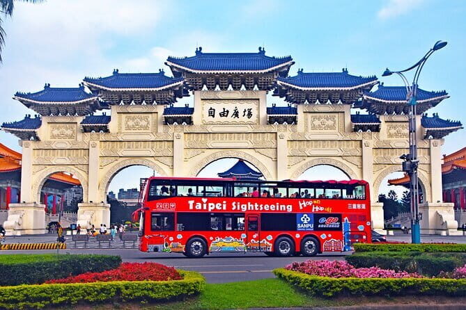 Taipei Sightseeing Hop On Hop Off Open Top Bus 4 hour Pass - Who Should Consider This Tour?