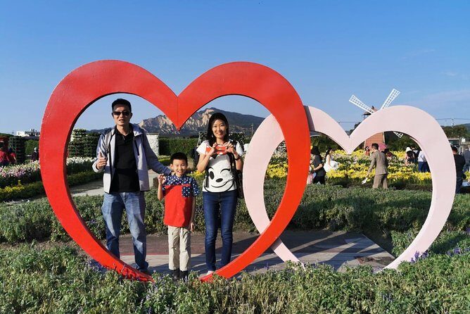 Taipei to Taichung Zhongshe Flower Market and Rainbow Village Day Trip - Authentic Experiences and Practical Insights
