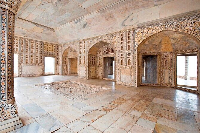 Taj Mahal Agra Day Tour by Tuk Tuk/ Auto Rickshaw - A Detailed Look at the Experience
