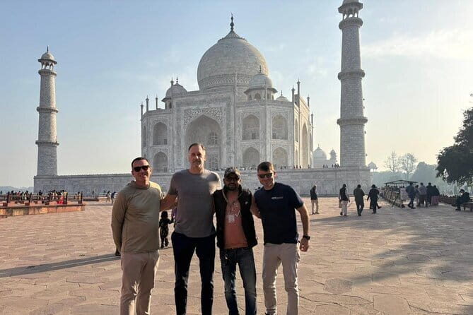 Taj Mahal Tour by Luxury Car Private and all inclusive - Exploring Agra Fort: More Than Just a Fortress