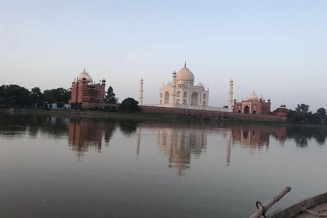 Taj Mahal with Fatehpur Sikri Tour By Car From Jaipur - Lunch at a Mughlai Restaurant: A Delicious Break