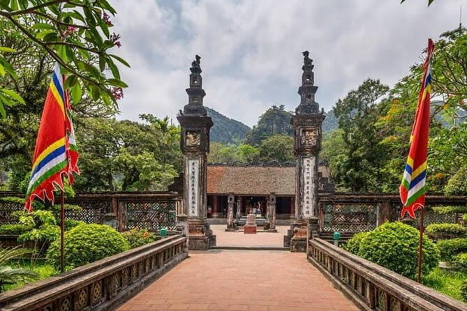 Tam Coc Hoa Lu Ancient Capital Deluxe Tour depart from Hanoi Old Quarter - Why This Tour Offers Great Value