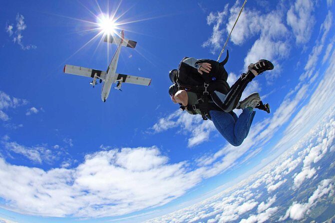 Tandem Skydiving : Thai Sky Adventures Pattaya with Return Transfer - Who Should Consider this Experience?