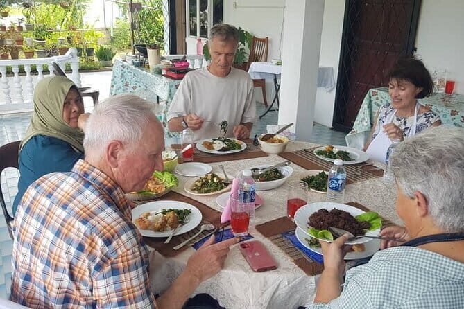 Taste Of Borneo Cooking Class - Who Would Love This Experience?