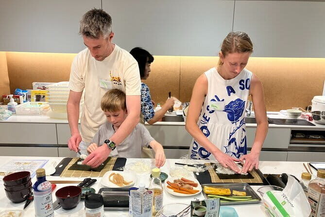 Tokyo 7hr Private Guided Tour & Sushi Roll Making Experience - Practical Details and Considerations