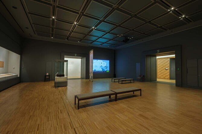 Tokyo Art Culture Tour Sannomaru Shozokan Museum & Sushi Making - Practicalities and Tips