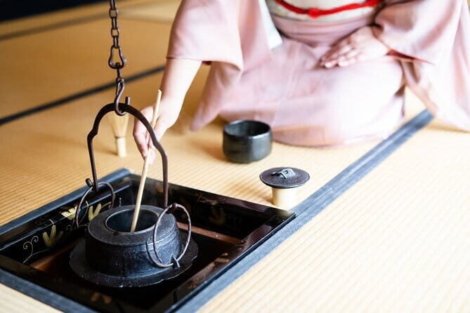 Tokyo Learn from Expert for a Real Matcha Experience - A Close Look at the Experience