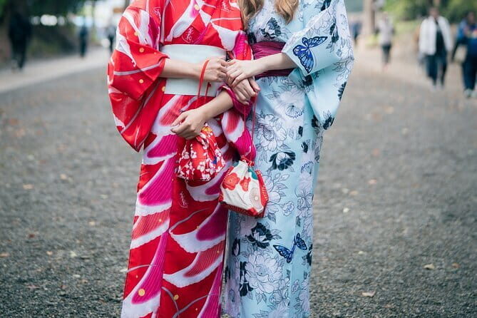 Tokyo, Shibuya: Kimono Rental / English-friendly / Meiji shrine - The Sum Up