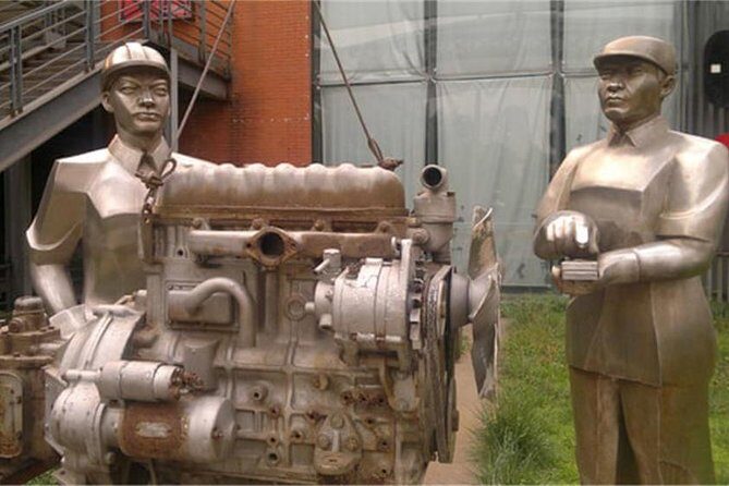 Traditional Chengdu Lifestyle Guided Day Tour including A Hot Pot Dinner - Authentic Experiences and Insights